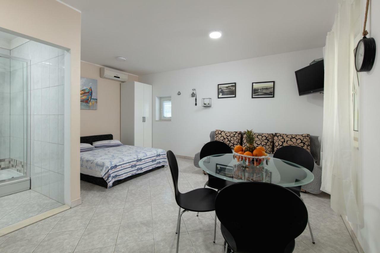 Apartments Bubalo Omiš Eksteriør bilde
