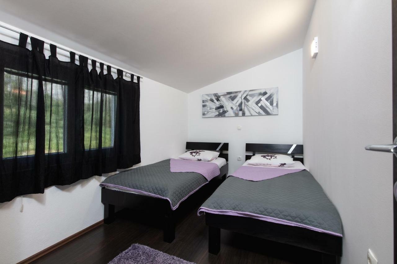 Apartments Bubalo Omiš Eksteriør bilde